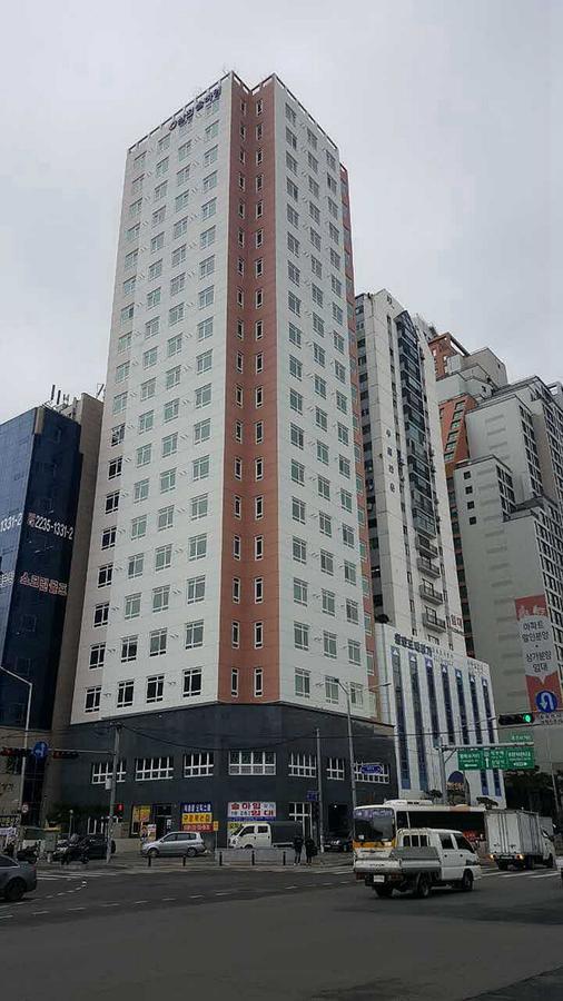 Aparthotel I Am House *